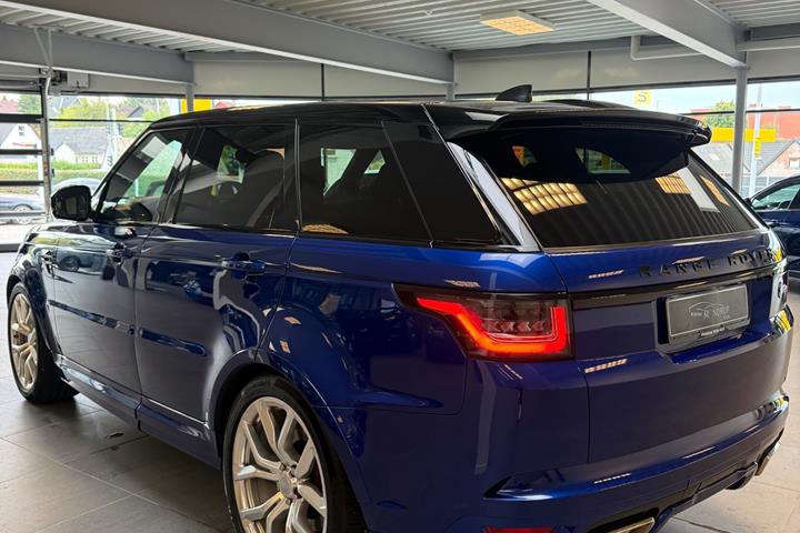 Blå Land Rover Range Rover sport fra 2020