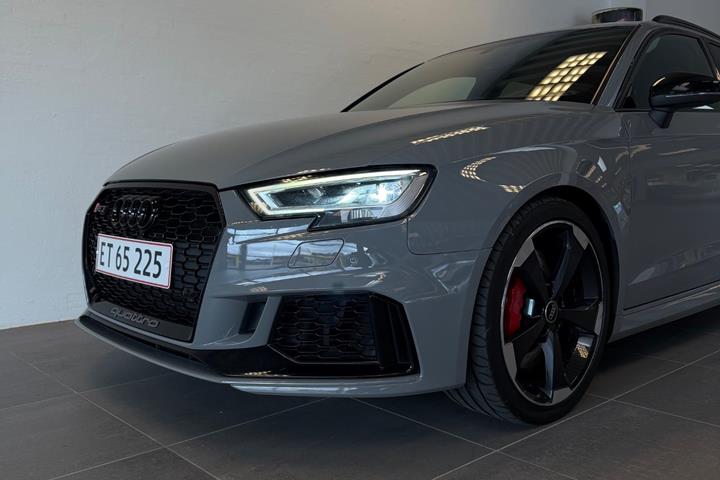 Grå Audi RS3 fra 2018