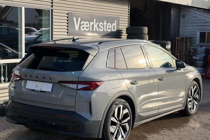 Grå Skoda Elroq fra 2025