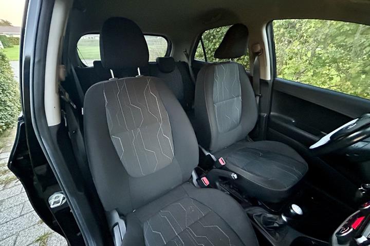 Sort Kia Picanto fra 2016