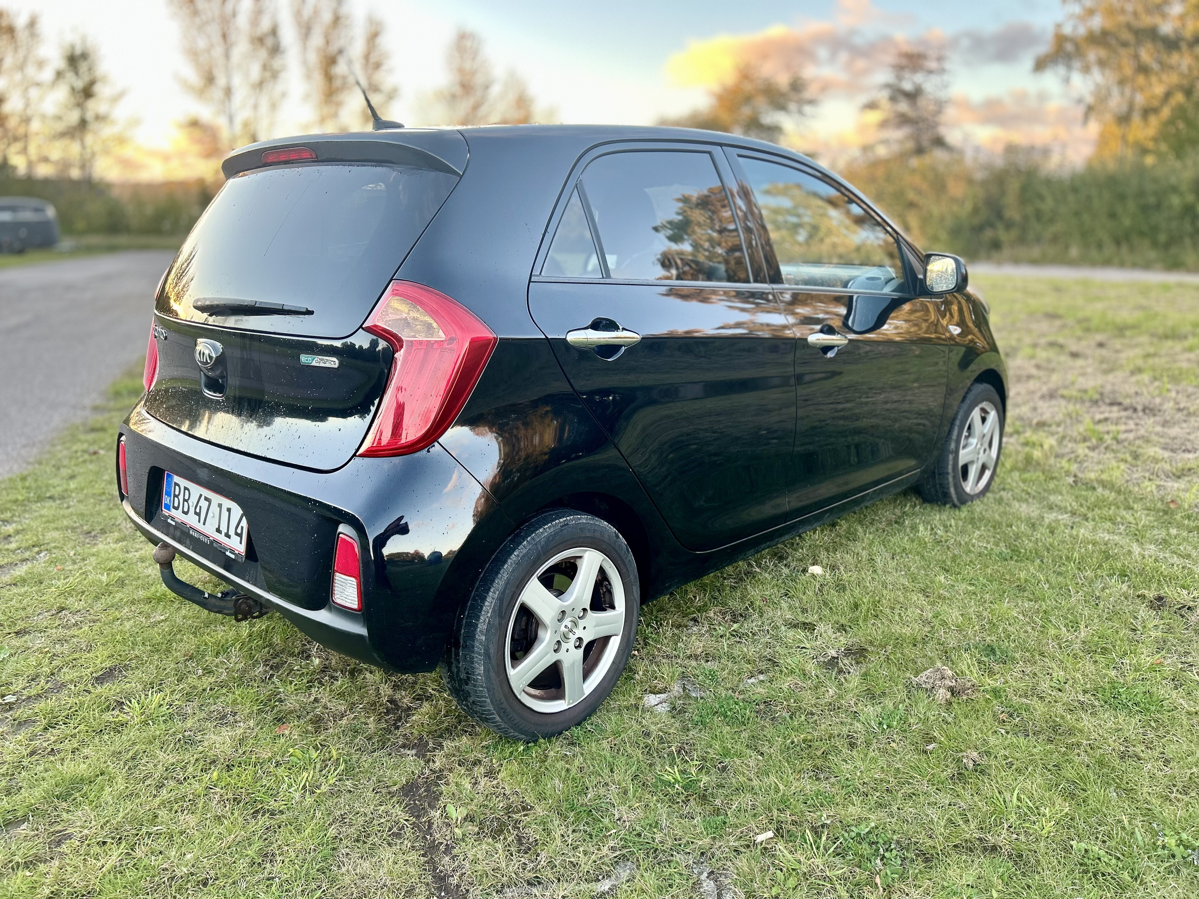 Sort Kia Picanto fra 2016