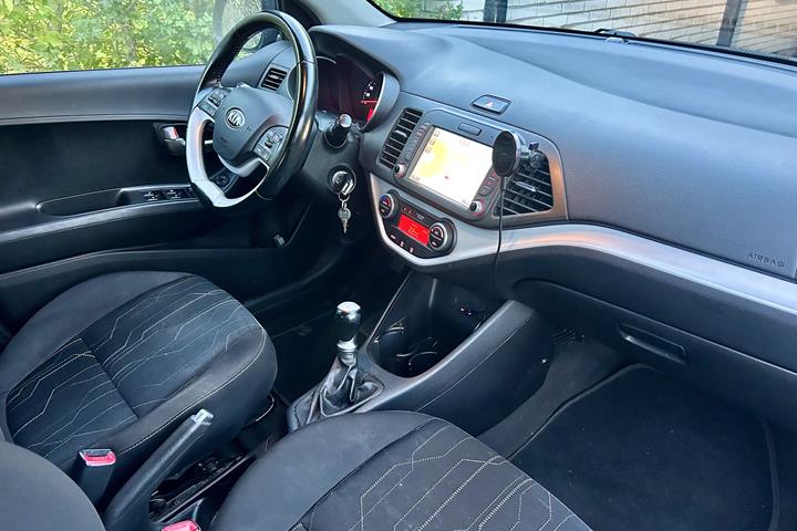 Sort Kia Picanto fra 2016