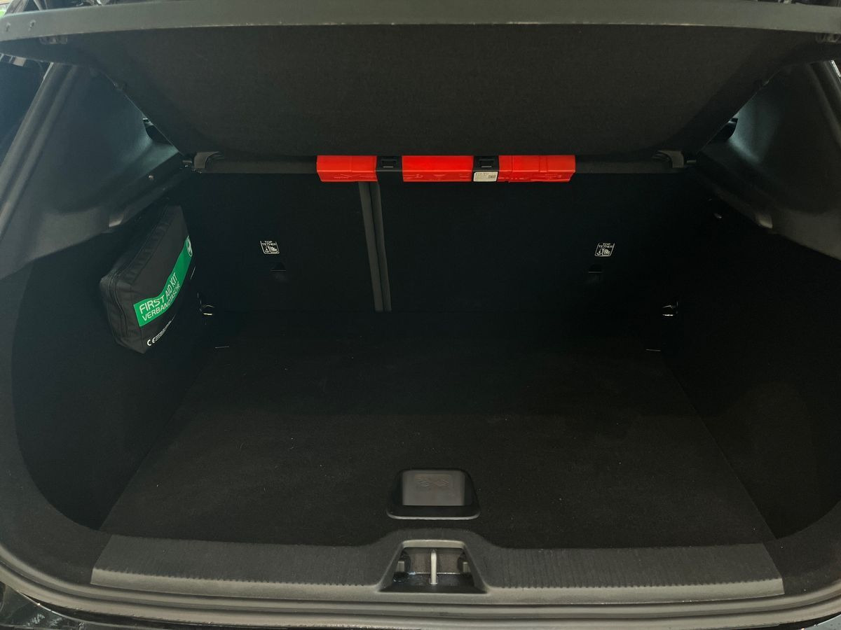 Sort Volvo EX30 fra 2025