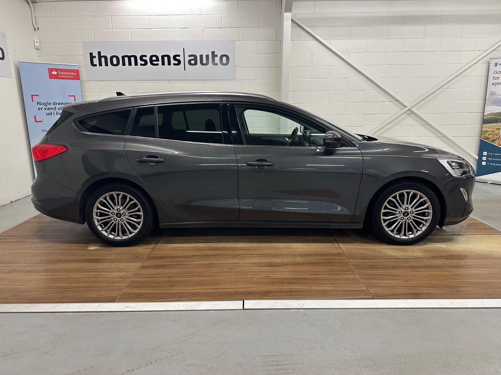 Grå Ford Focus fra 2019