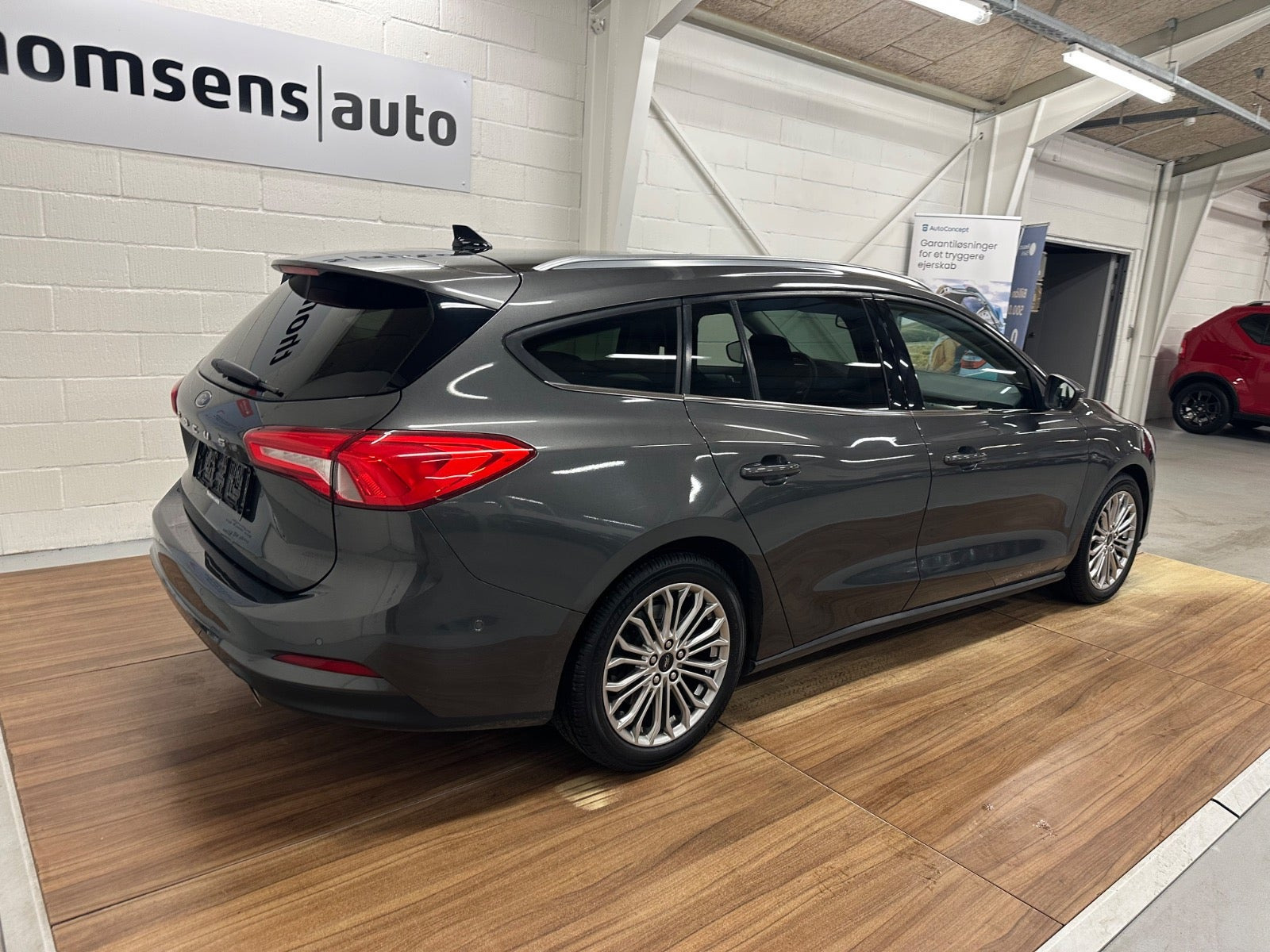 Grå Ford Focus fra 2019