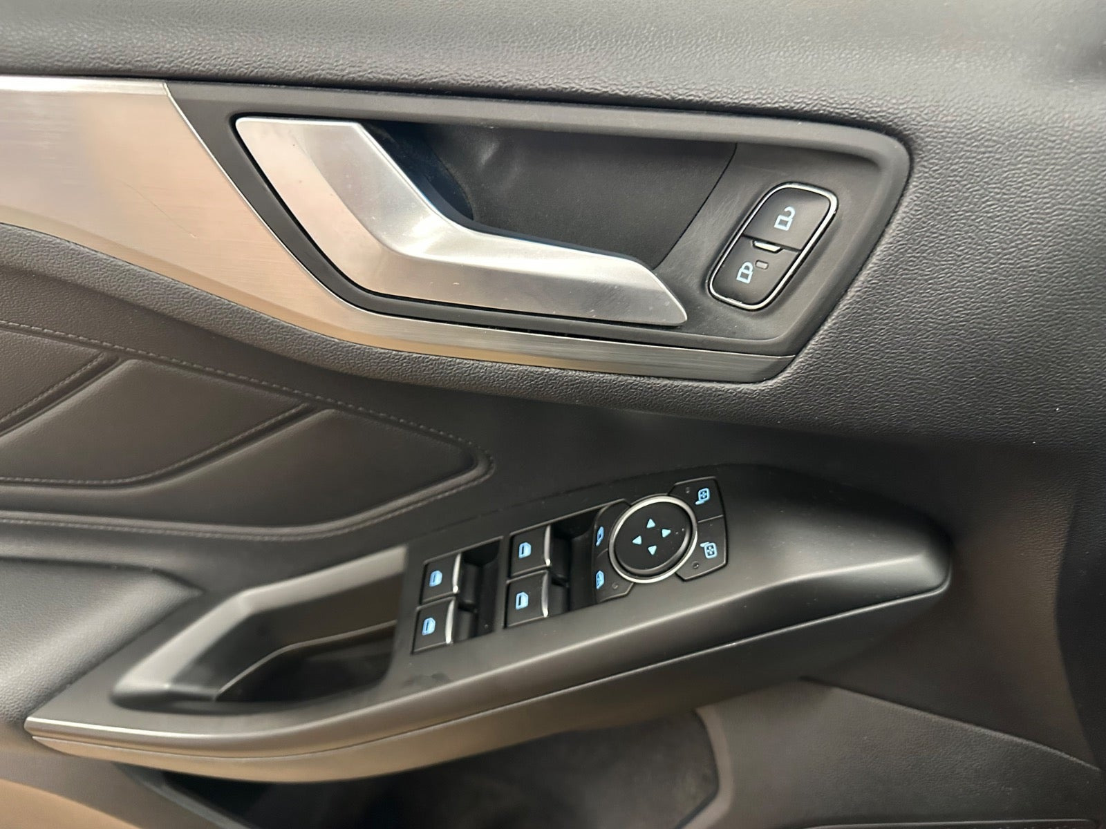 Grå Ford Focus fra 2019
