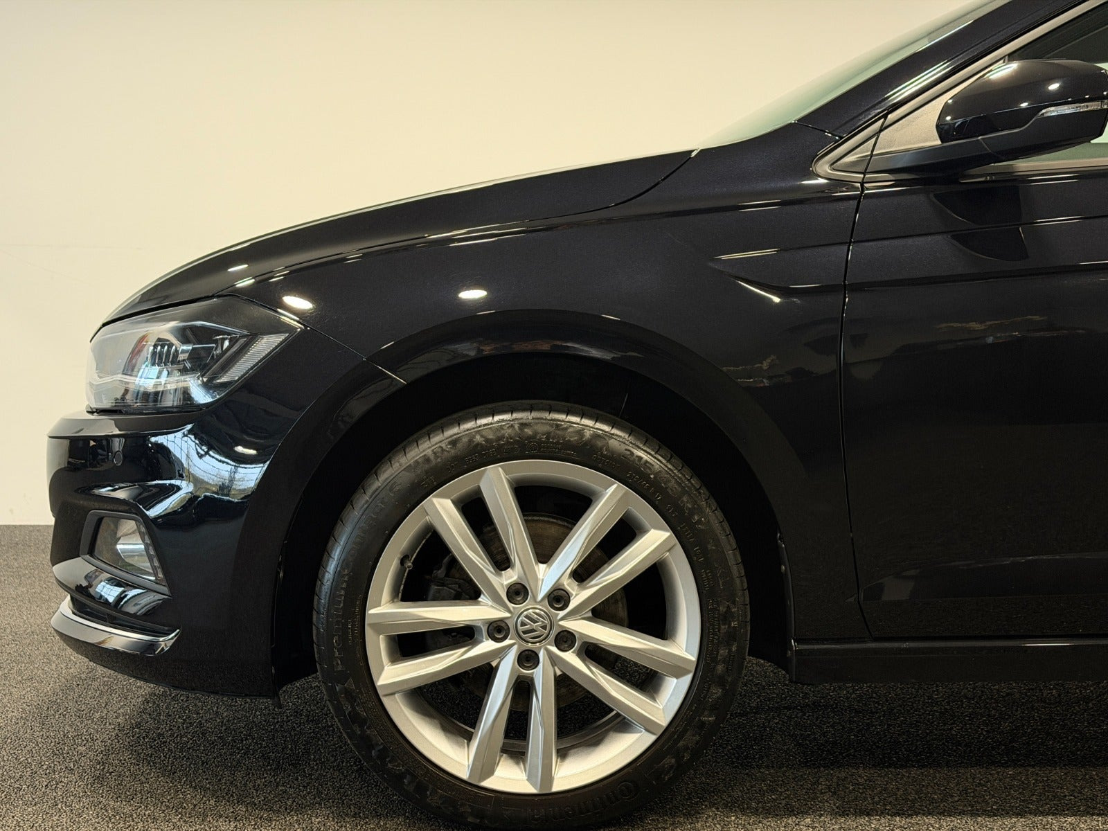 Sort VW Polo fra 2021