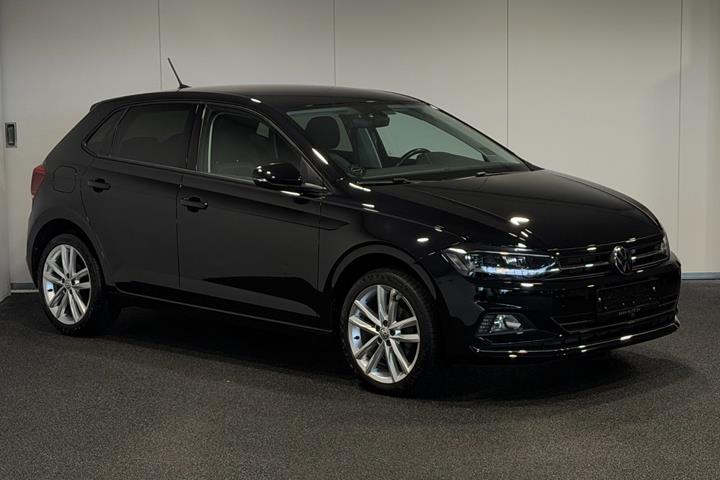 Sort VW Polo fra 2021