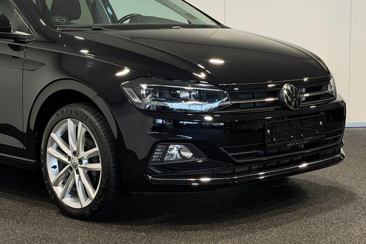 Sort VW Polo fra 2021
