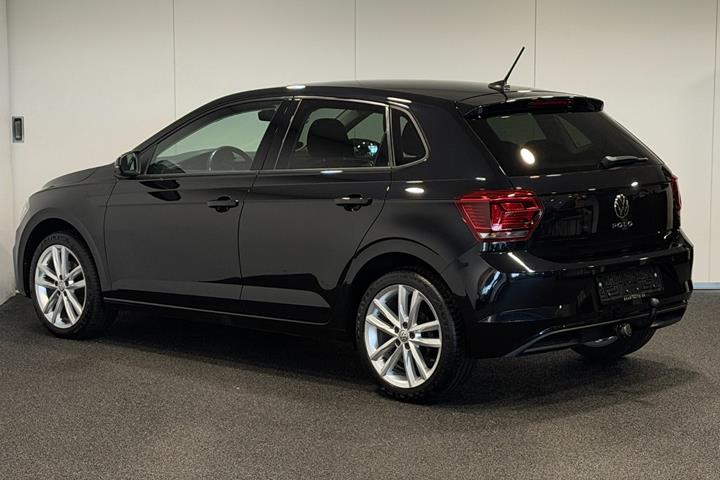Sort VW Polo fra 2021