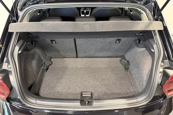 Sort VW Polo fra 2021