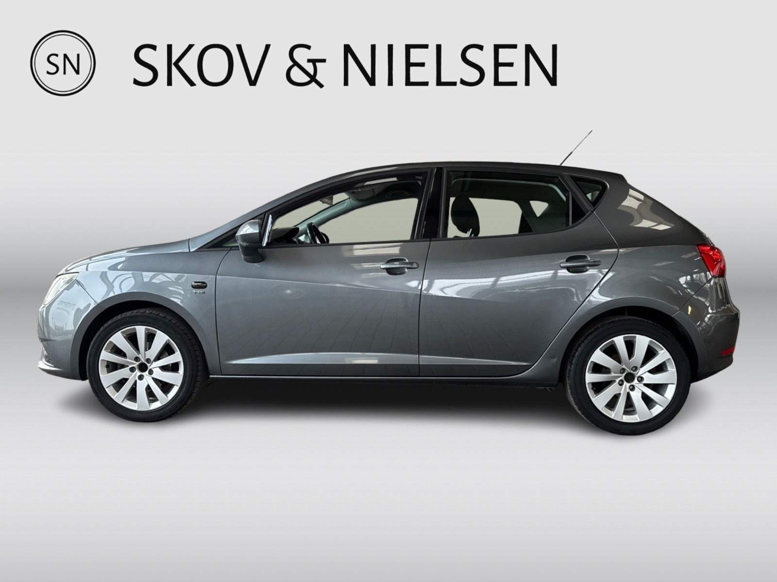 Grå Seat Ibiza fra 2012