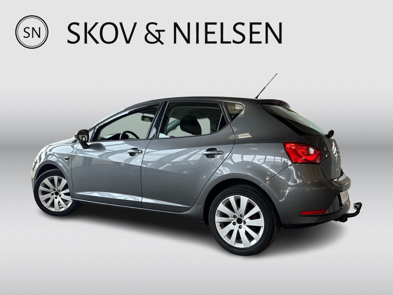 Grå Seat Ibiza fra 2012