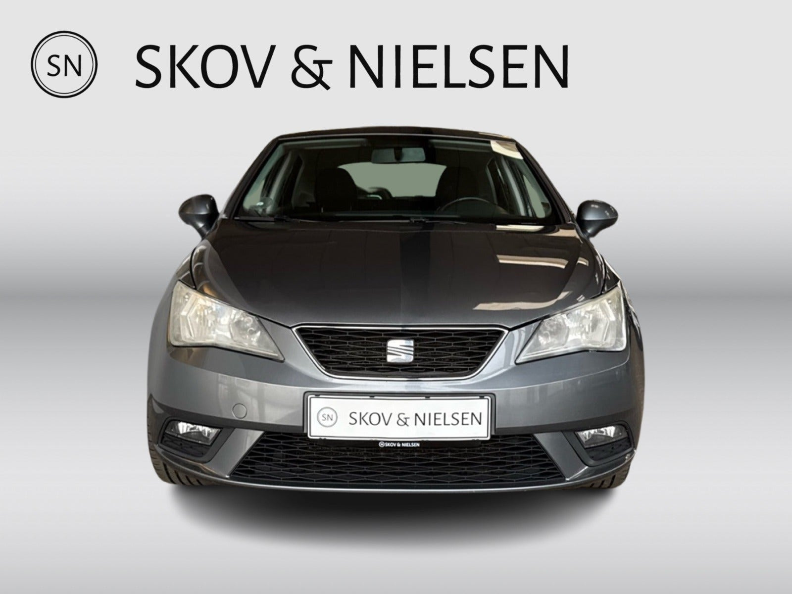 Grå Seat Ibiza fra 2012