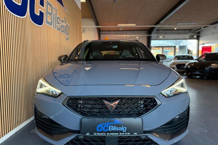 Grå Cupra Leon fra 2021