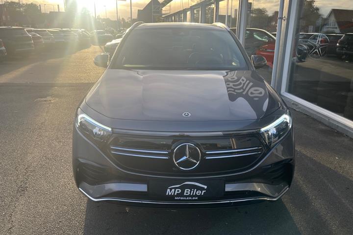 Sølv Mercedes EQA300 fra 2024