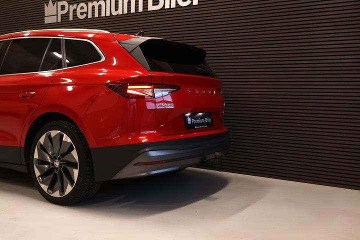 Rød Skoda Enyaq fra 2023