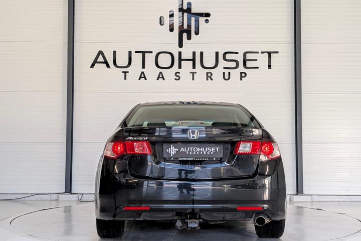Sort Honda Accord fra 2009