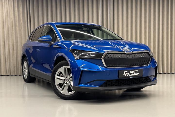 Blå Skoda Enyaq fra 2023