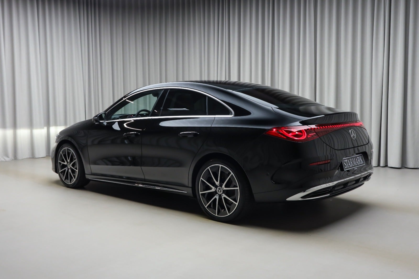 Sort Mercedes CLA250+ fra 2025