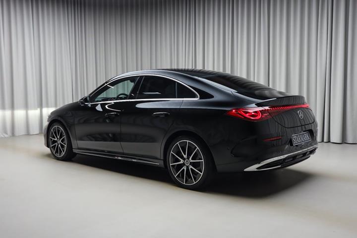 Sort Mercedes CLA250+ fra 2025