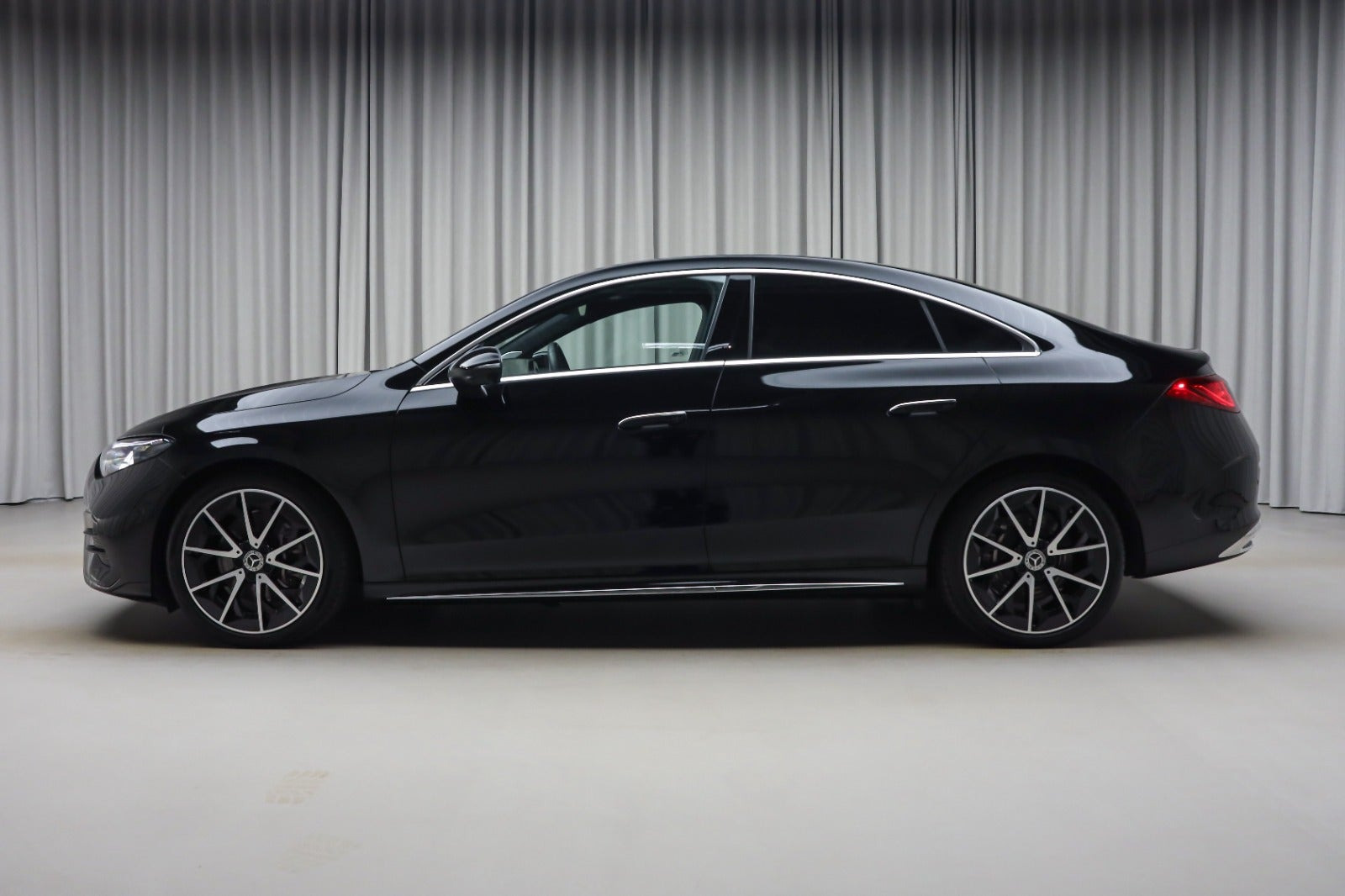 Sort Mercedes CLA250+ fra 2025