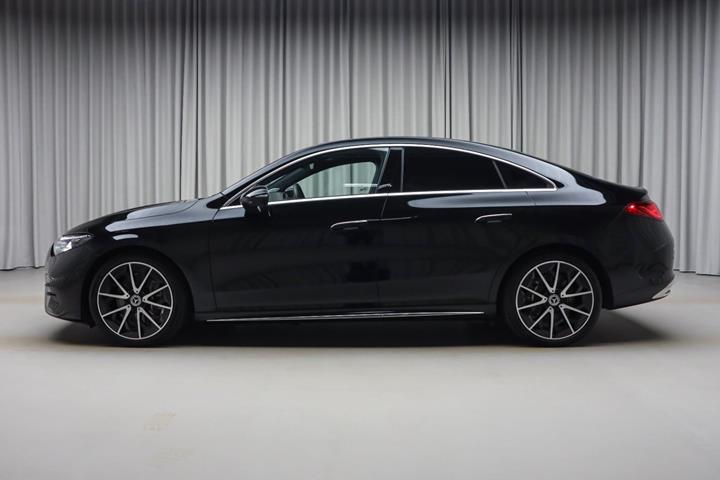 Sort Mercedes CLA250+ fra 2025