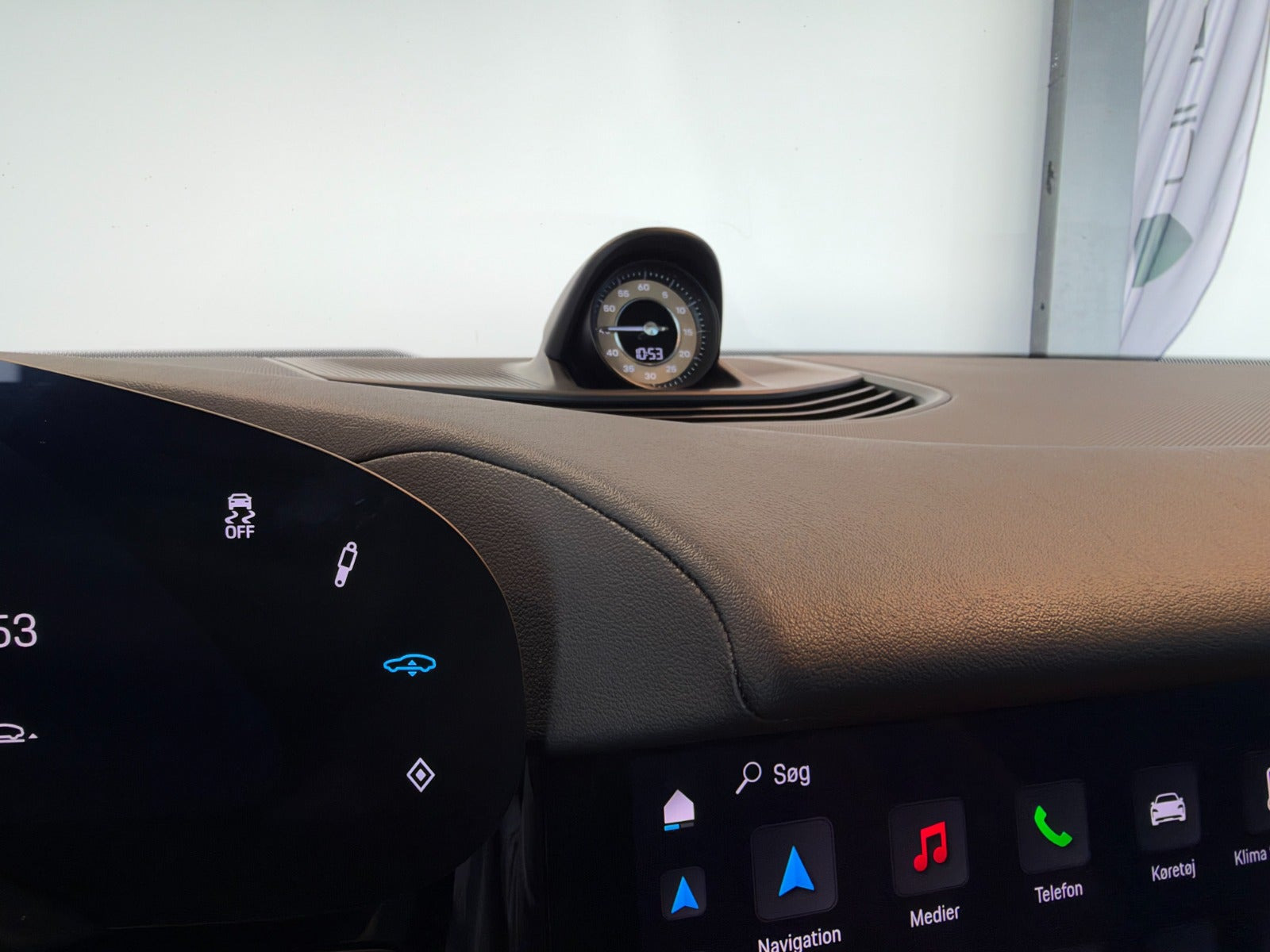 Grå Porsche Taycan 4S fra 2021