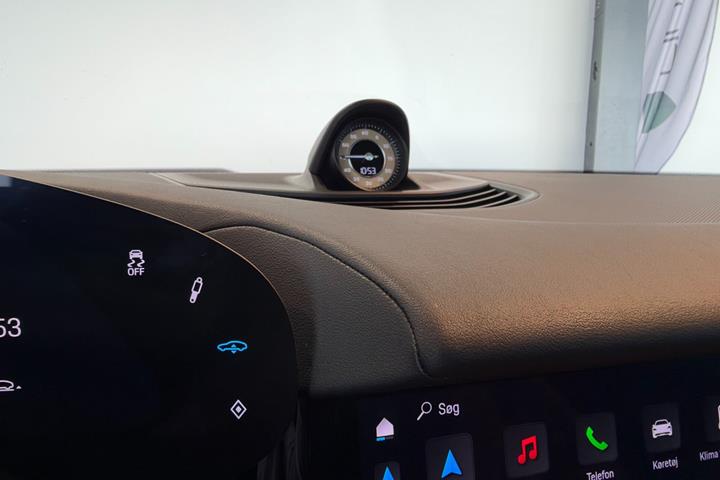 Grå Porsche Taycan 4S fra 2021