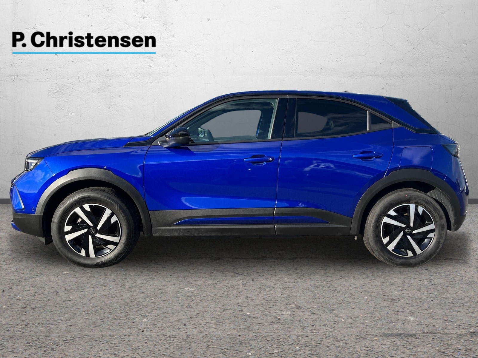 Blå Opel Mokka-e fra 2025