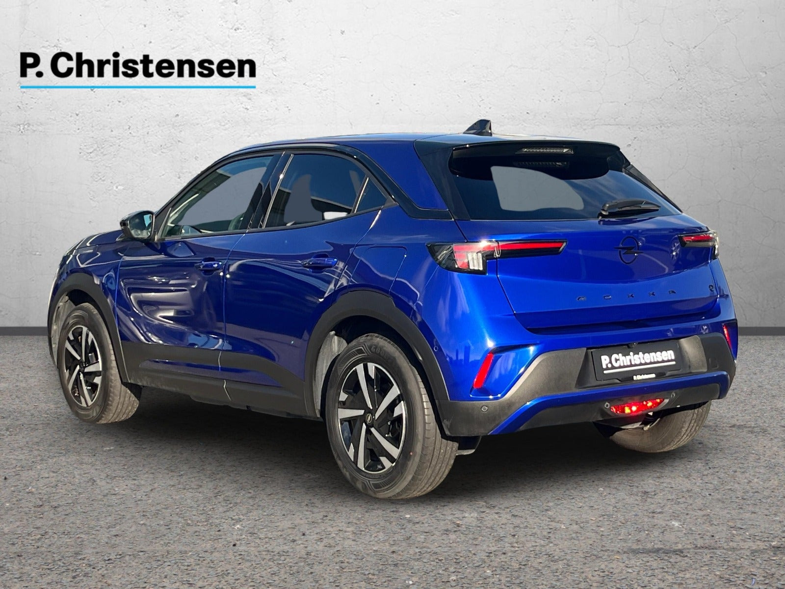 Blå Opel Mokka-e fra 2025