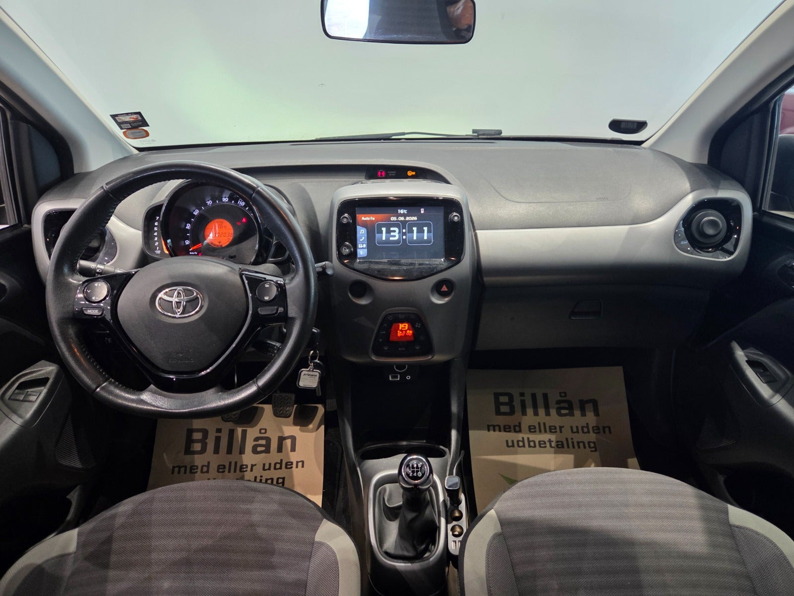 Sort Toyota Aygo fra 2019