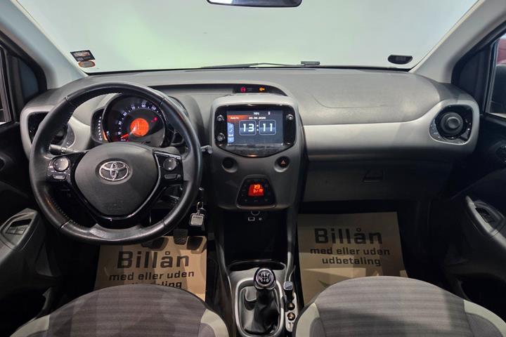 Sort Toyota Aygo fra 2019