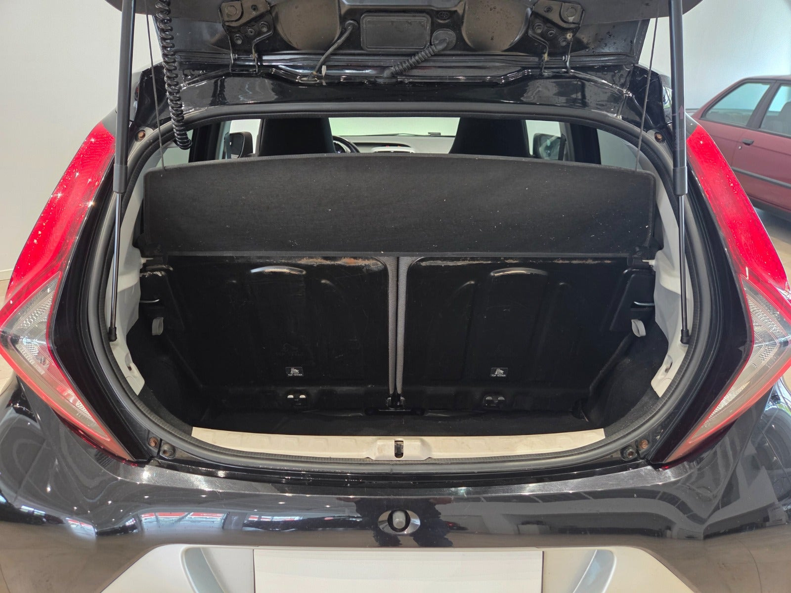 Sort Toyota Aygo fra 2019