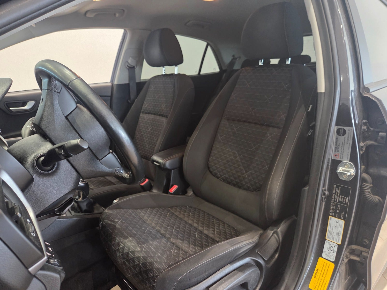 Grå Kia Rio fra 2020