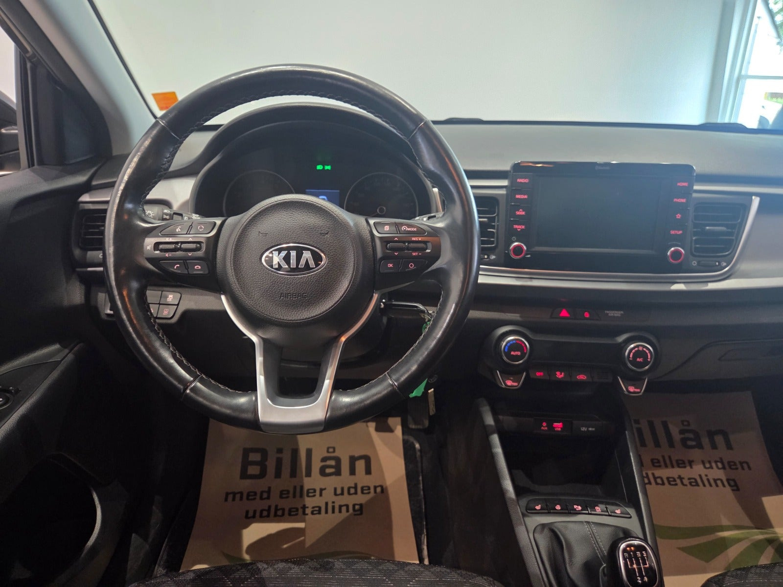 Grå Kia Rio fra 2020
