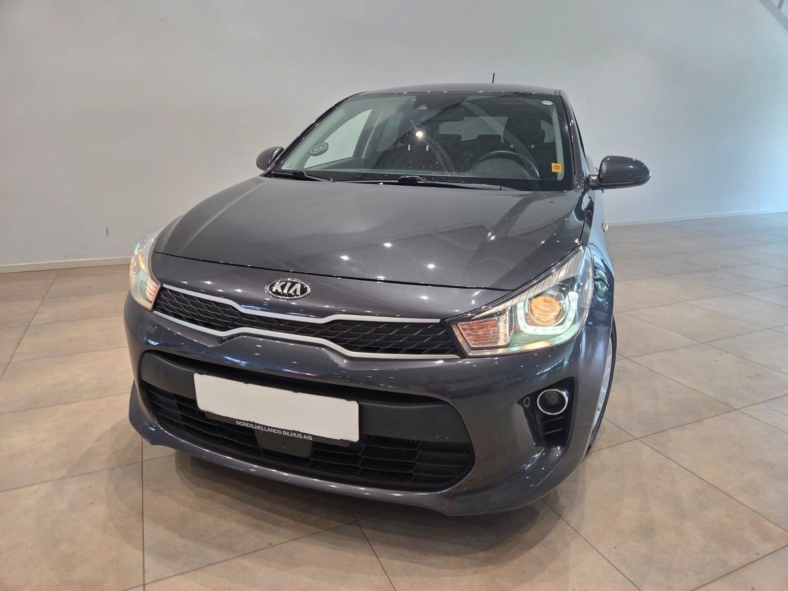 Grå Kia Rio fra 2020