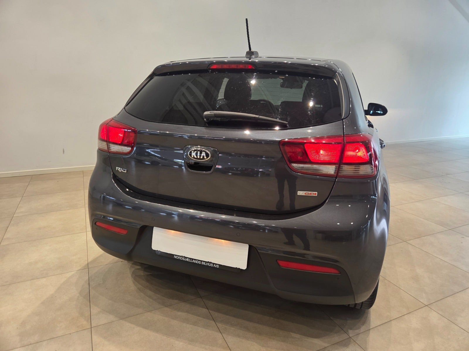 Grå Kia Rio fra 2020