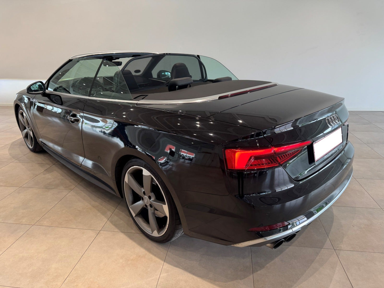 Sort Audi S5 fra 2017