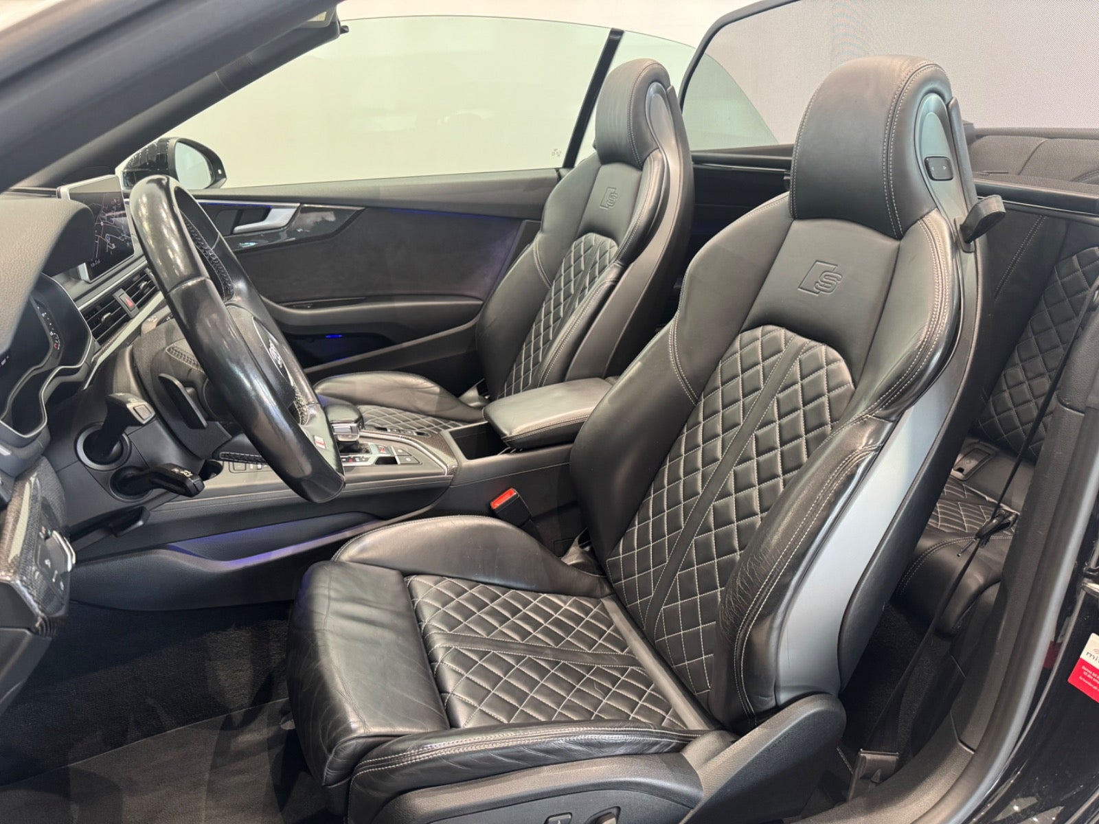 Sort Audi S5 fra 2017