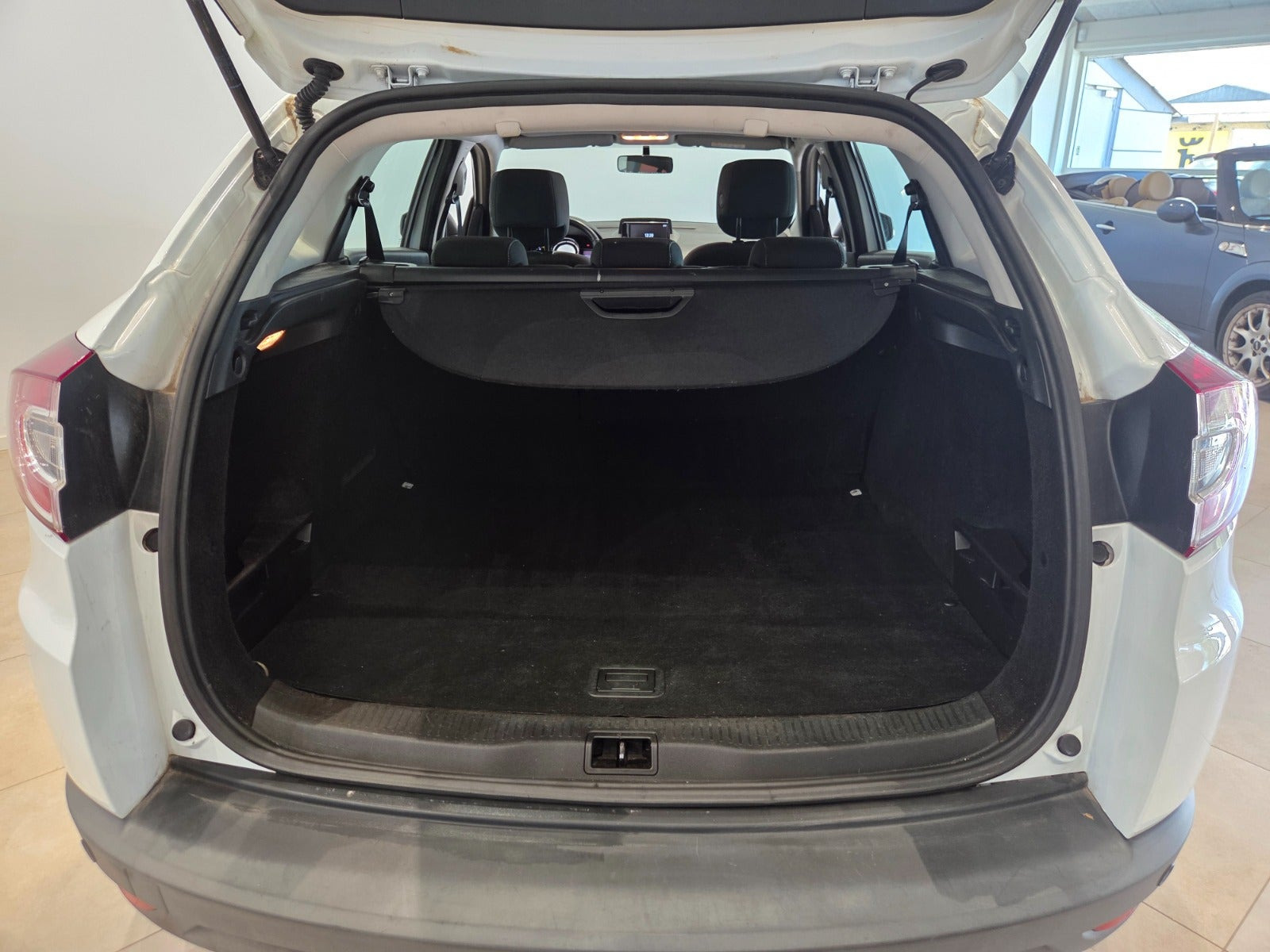 Hvid Renault Megane III fra 2014