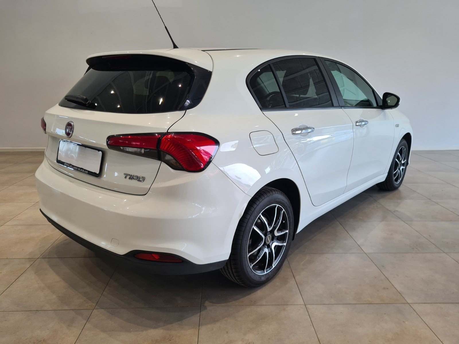 Hvid Fiat Tipo fra 2017