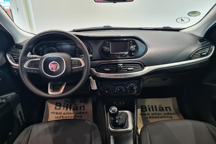 Hvid Fiat Tipo fra 2017