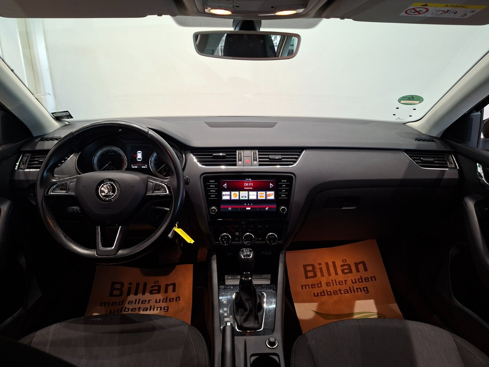 Brun Skoda Octavia fra 2020
