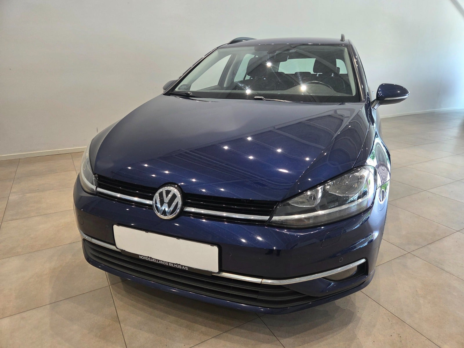 Blå VW Golf VII fra 2020