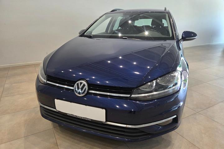 Blå VW Golf VII fra 2020
