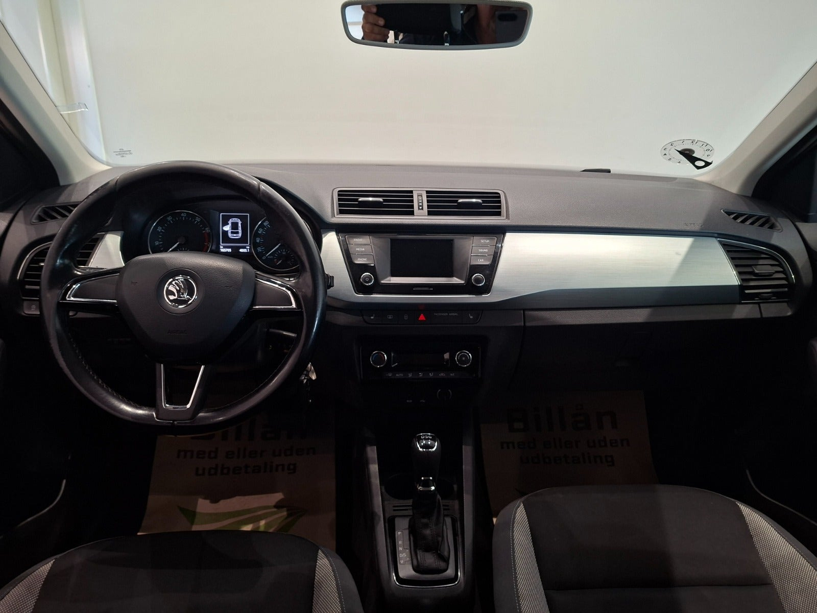 Beige Skoda Fabia fra 2016