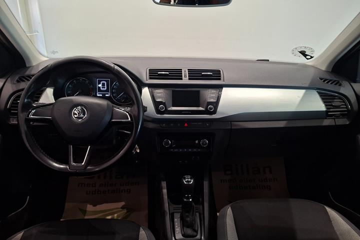 Beige Skoda Fabia fra 2016