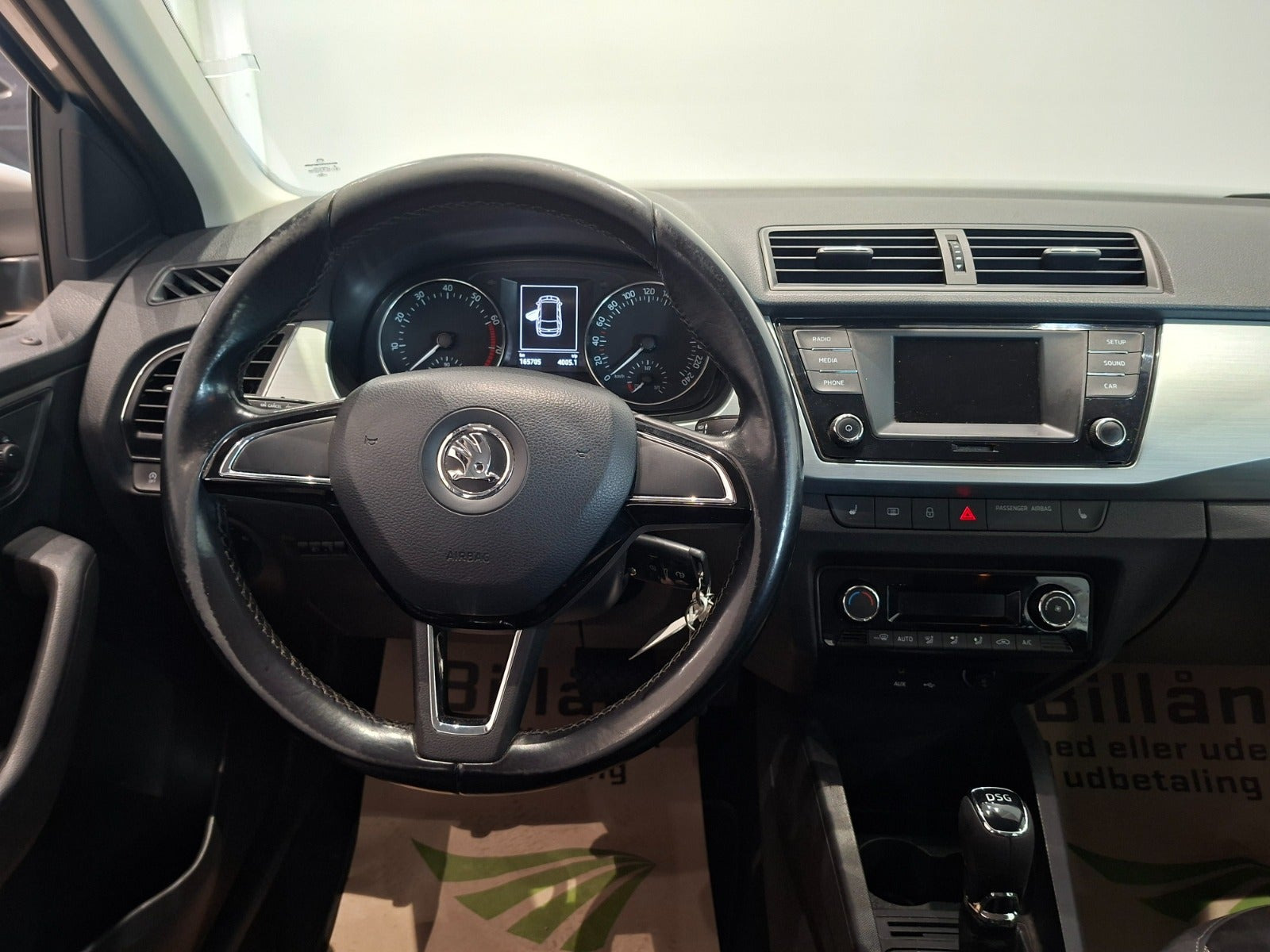 Beige Skoda Fabia fra 2016