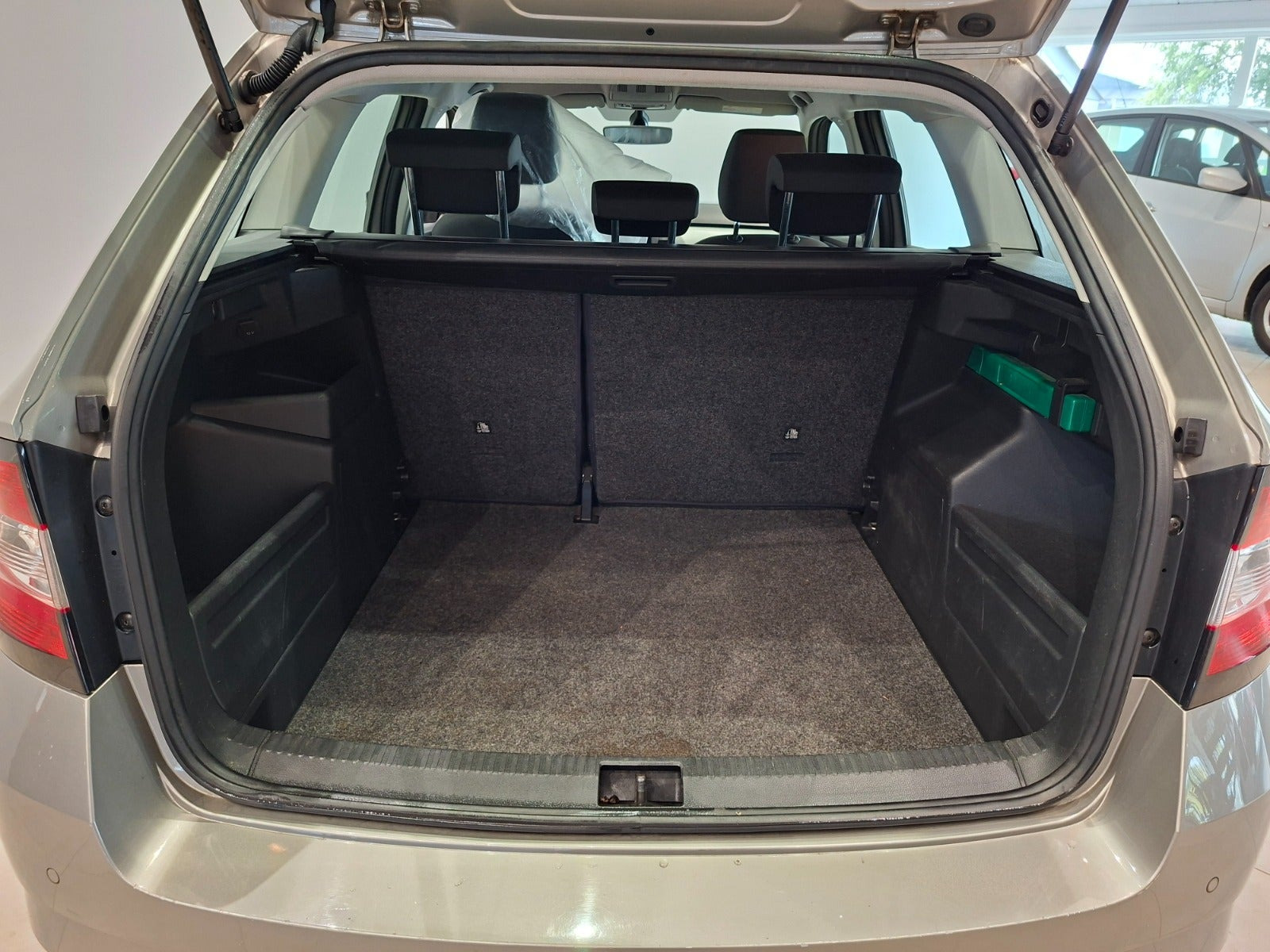 Beige Skoda Fabia fra 2016